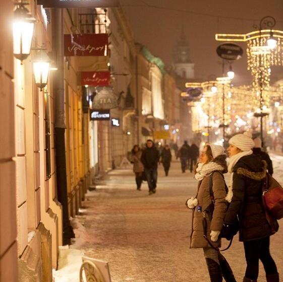 הוסטל Chmielna 5 Rooms & Apartments