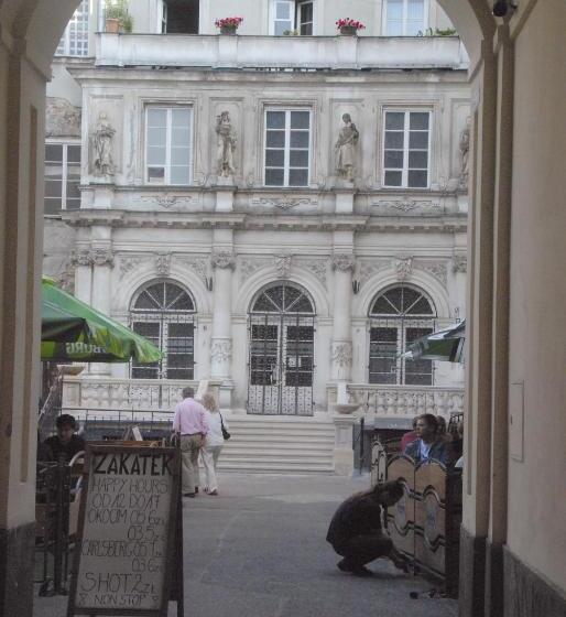 فندق صغير Chmielna 5 Rooms & Apartments