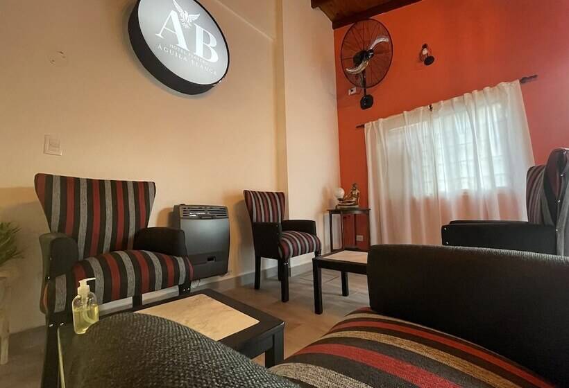 هتل Aguila Blanca