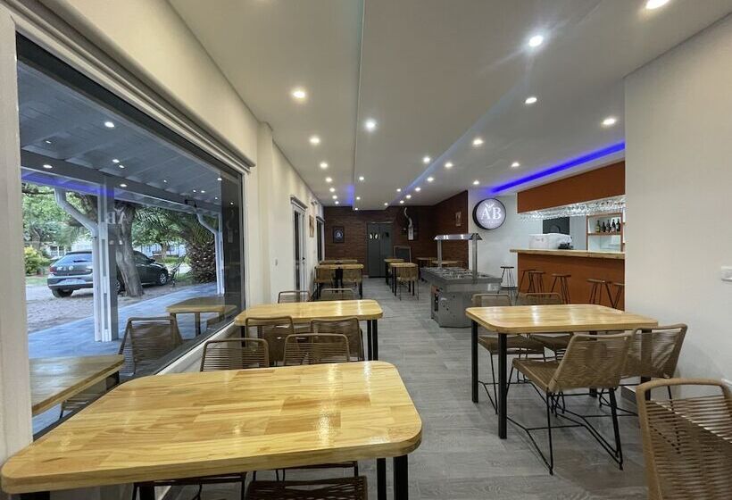 هتل Aguila Blanca