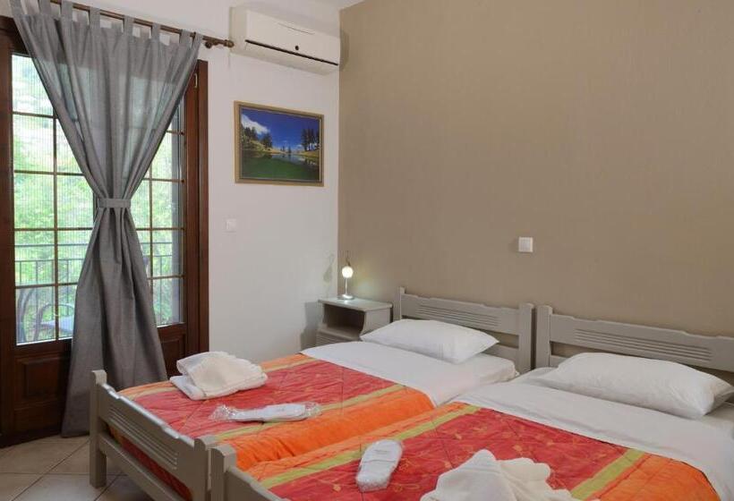 בית מלון כפרי Artemis Apartments