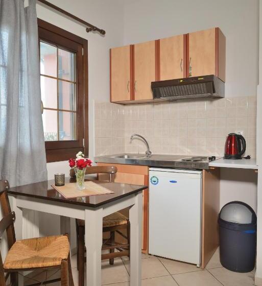 בית מלון כפרי Artemis Apartments