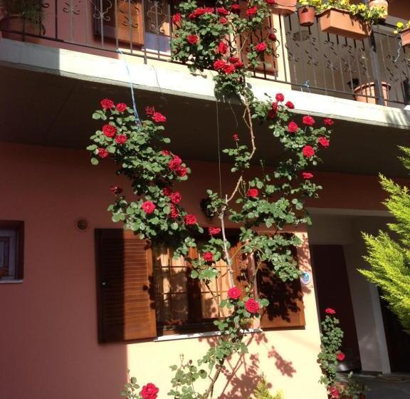 בית מלון כפרי Artemis Apartments