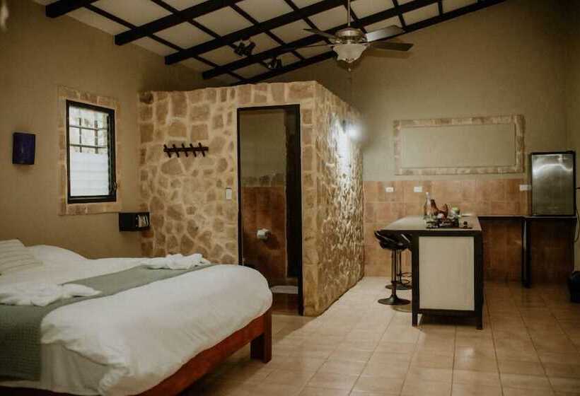 בית מלון כפרי Castillo Tambor Resort & Restaurant