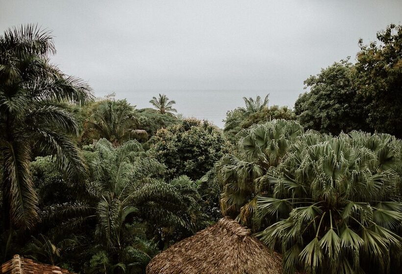 בית מלון כפרי Castillo Tambor Resort & Restaurant