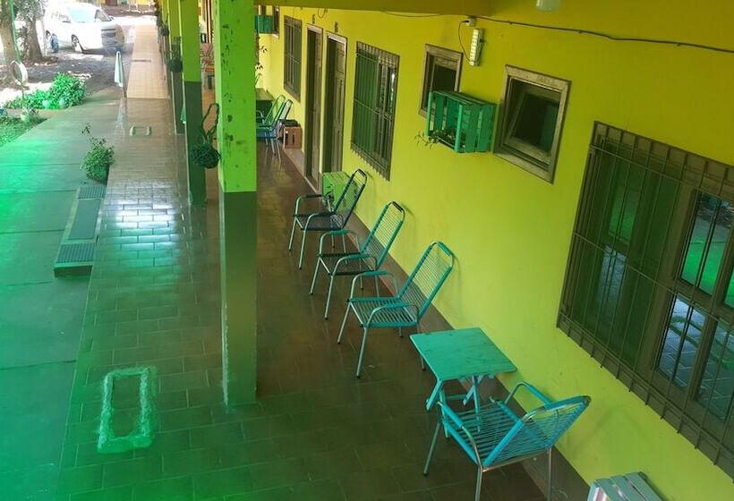 ホテル Residencial Amigos