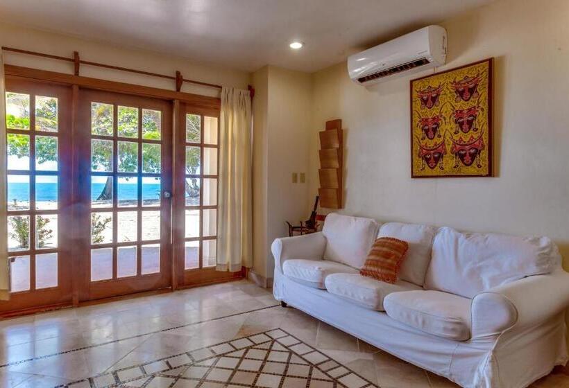 בית מלון כפרי The Colonial At Jaguar Reef