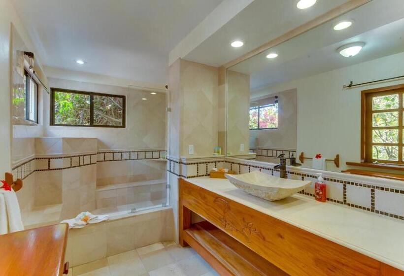 בית מלון כפרי The Colonial At Jaguar Reef