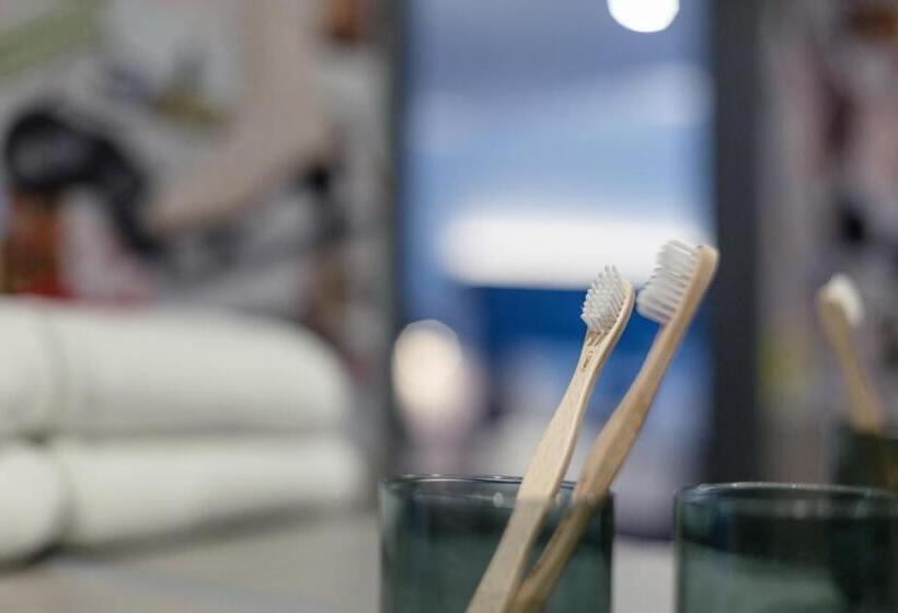 هتل Holiday Inn   The Niu, Crusoe Bremen Airport, An Ihg