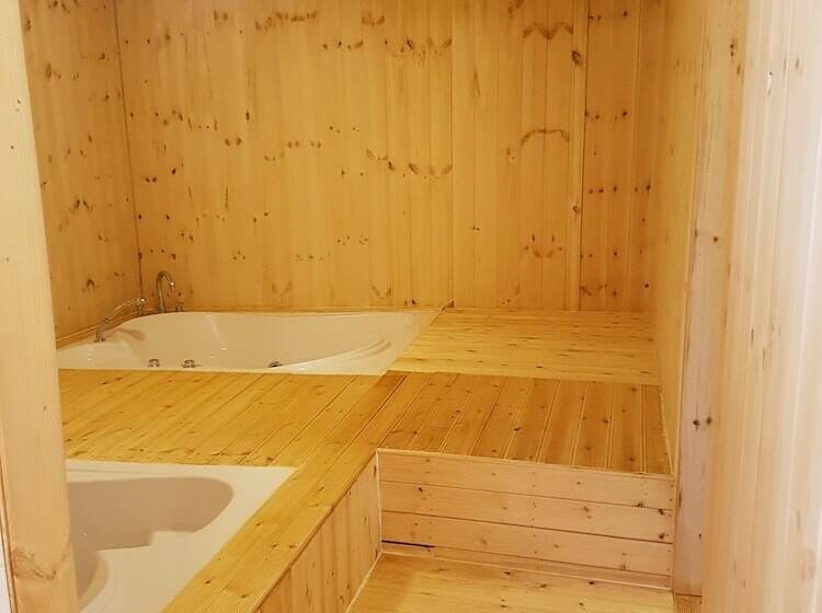 Hwaya Mountain Pension