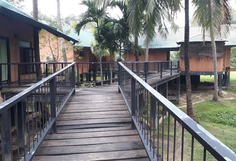 Isiwara Paura Ayurvedic Lodge