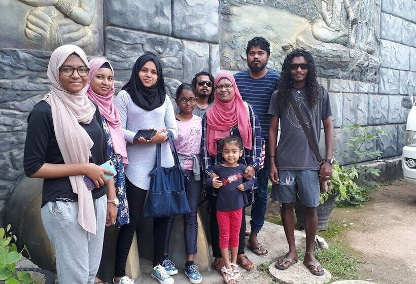 Isiwara Paura Ayurvedic Lodge