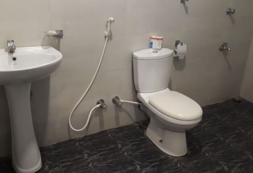 Isiwara Paura Ayurvedic Lodge