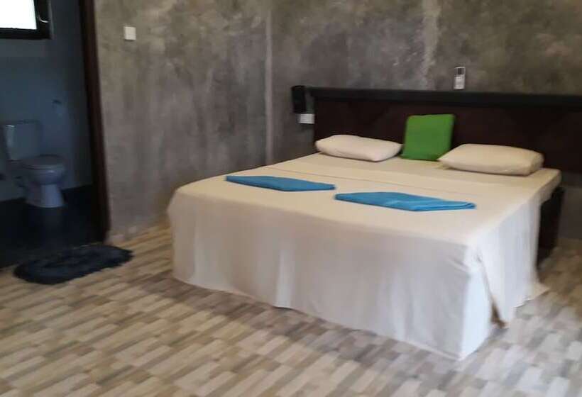 Isiwara Paura Ayurvedic Lodge