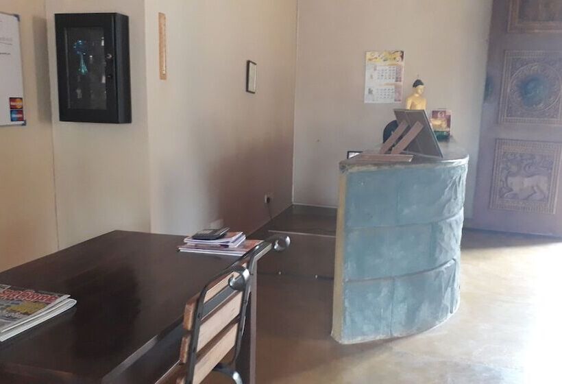 Isiwara Paura Ayurvedic Lodge