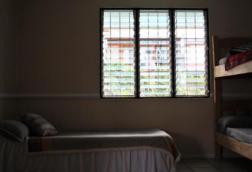 پانسیون Casa Makiki