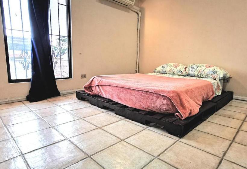 پانسیون Casa Makiki