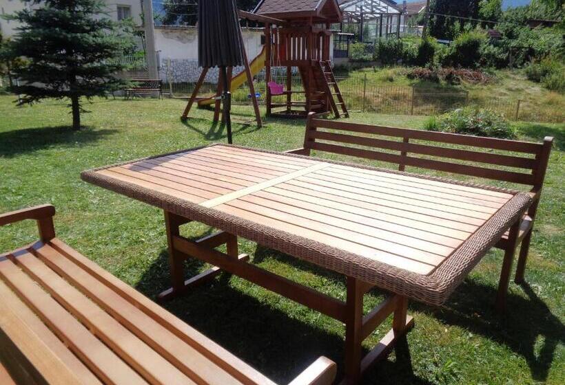 Eagle Rock Holiday Apartments