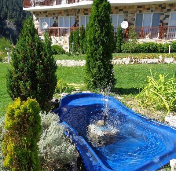 Eagle Rock Holiday Apartments