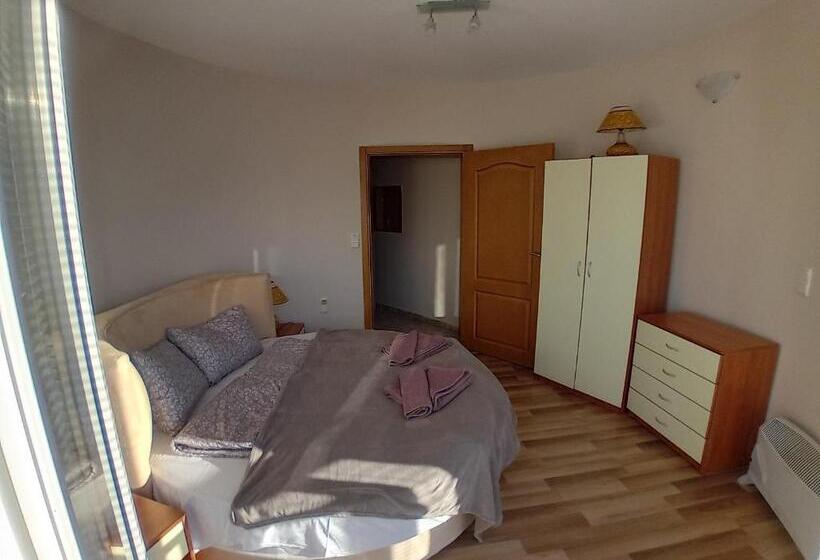 Eagle Rock Holiday Apartments