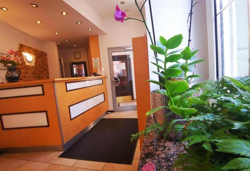 City Hostel