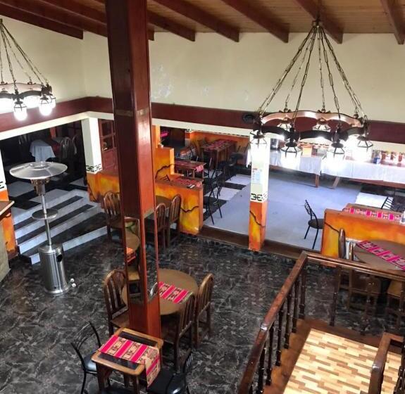 مسافرخانه Hosteria Los Cuartos