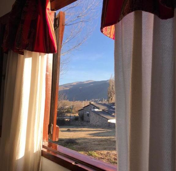 مسافرخانه Hosteria Los Cuartos