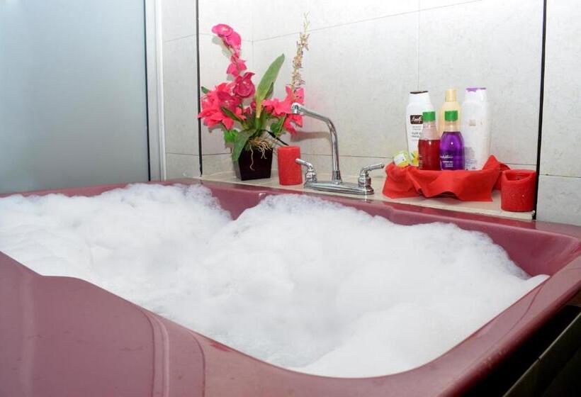 Hostal Tequendama Martha Santamaria