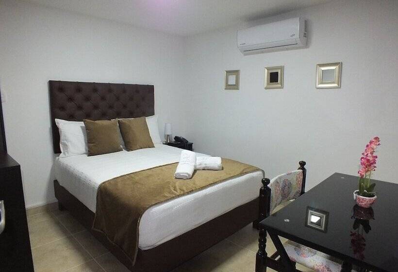 בית מלון כפרי Alamos Del Parque