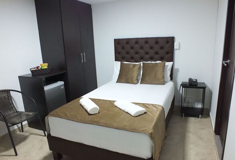 هتل Alamos Del Parque