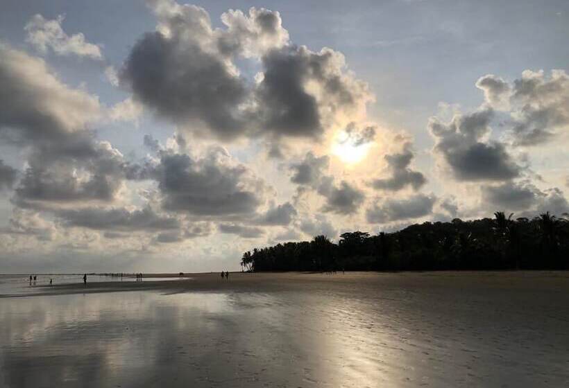 هتل Cabinas D’val