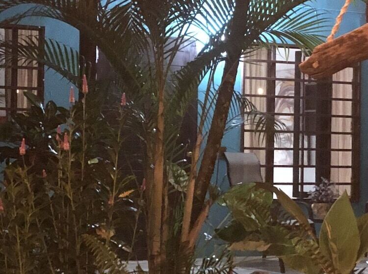 هتل Cabinas D’val