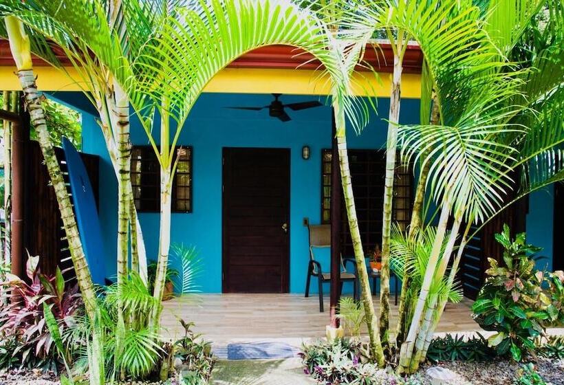 هتل Cabinas D’val