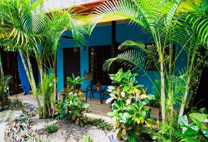 هتل Cabinas D’val