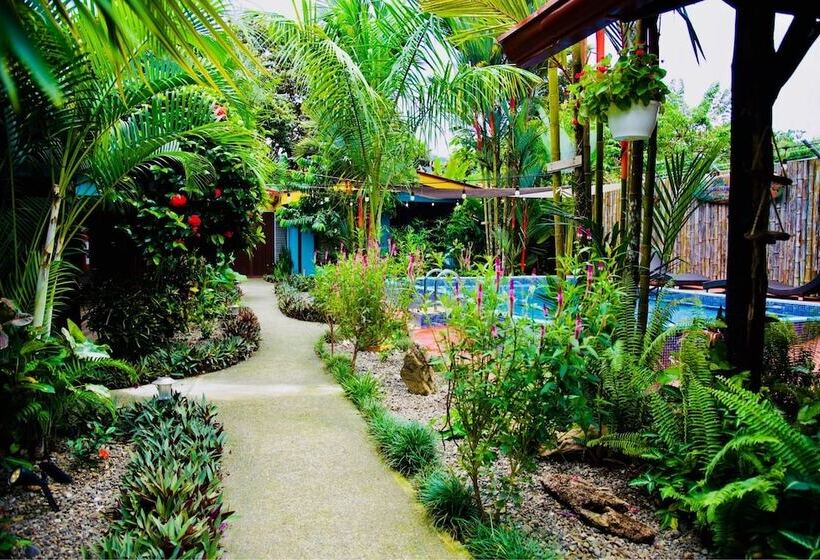 هتل Cabinas D’val