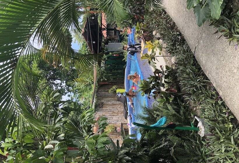 هتل Cabinas D’val