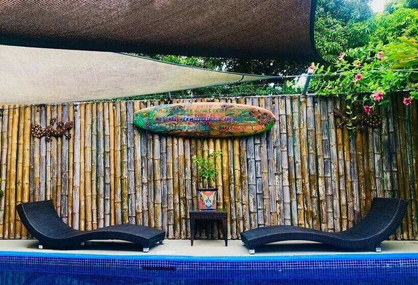 هتل Cabinas D’val