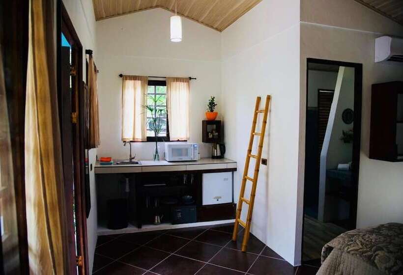 هتل Cabinas D’val