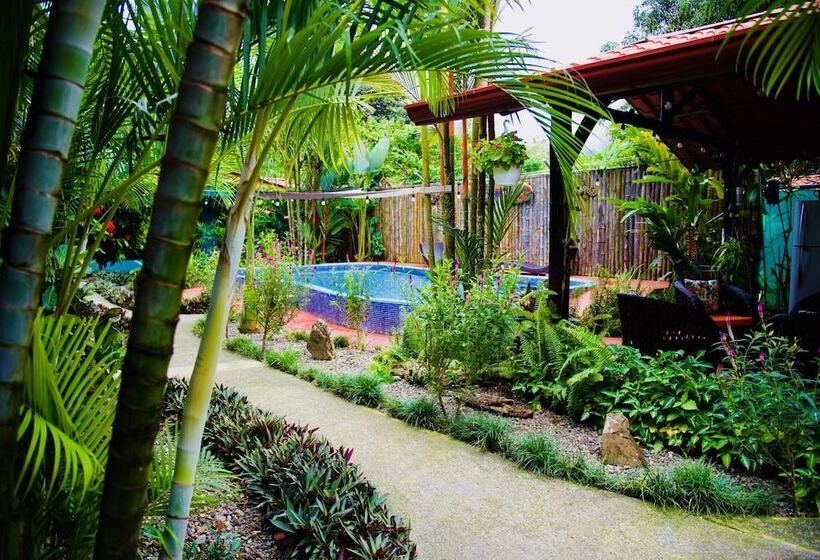 هتل Cabinas D’val