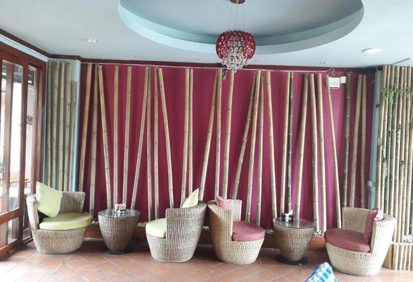فندق Charming Lao