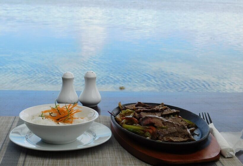 호텔 Namolevu Beach Bures