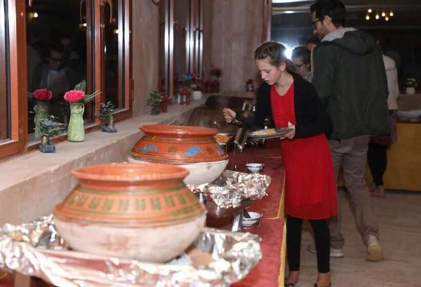 هتل Delight Desert Camp