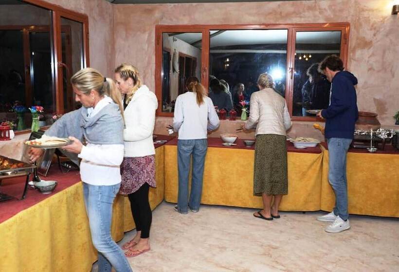 هتل Delight Desert Camp