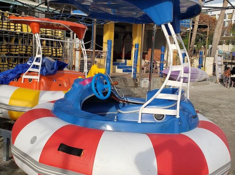 فندق Palm Tree Resort And Restaurant