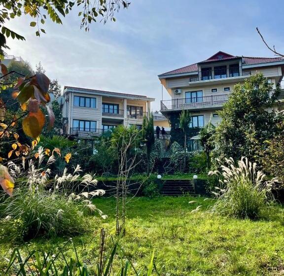 پانسیون Sv Hotel Batumi