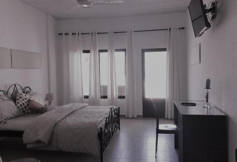 בית מלון כפרי Swiss Boutique