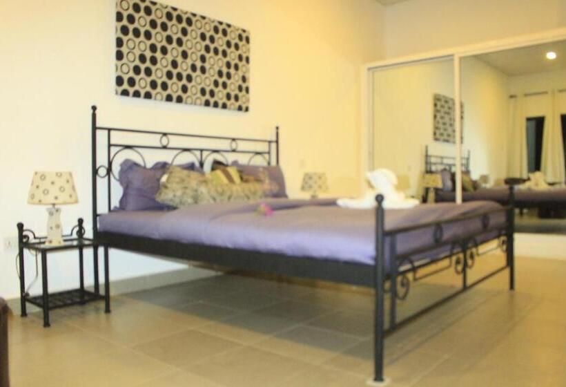 בית מלון כפרי Swiss Boutique