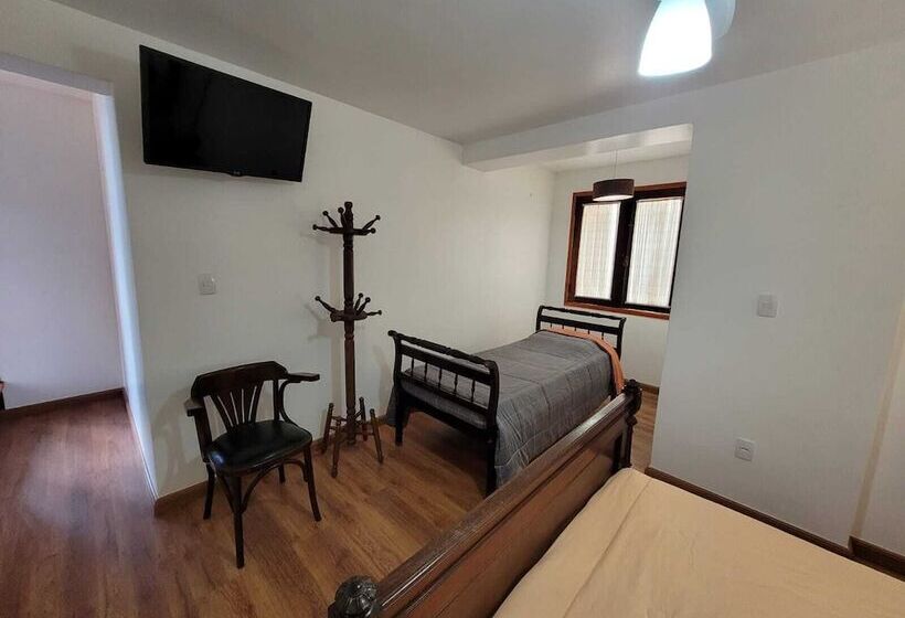 ユースホステル Pousada Valparaiso