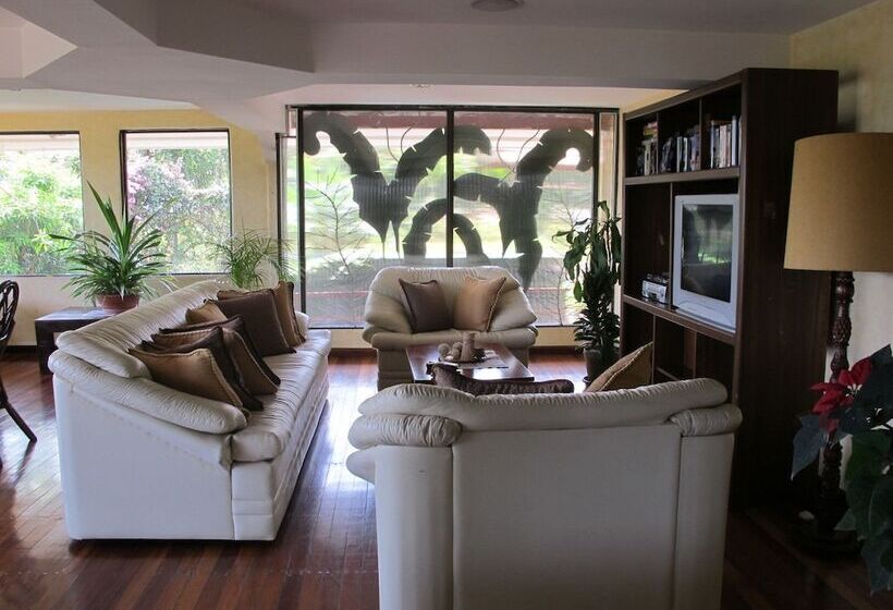 مبيت وإفطار Las Cumbres Inn