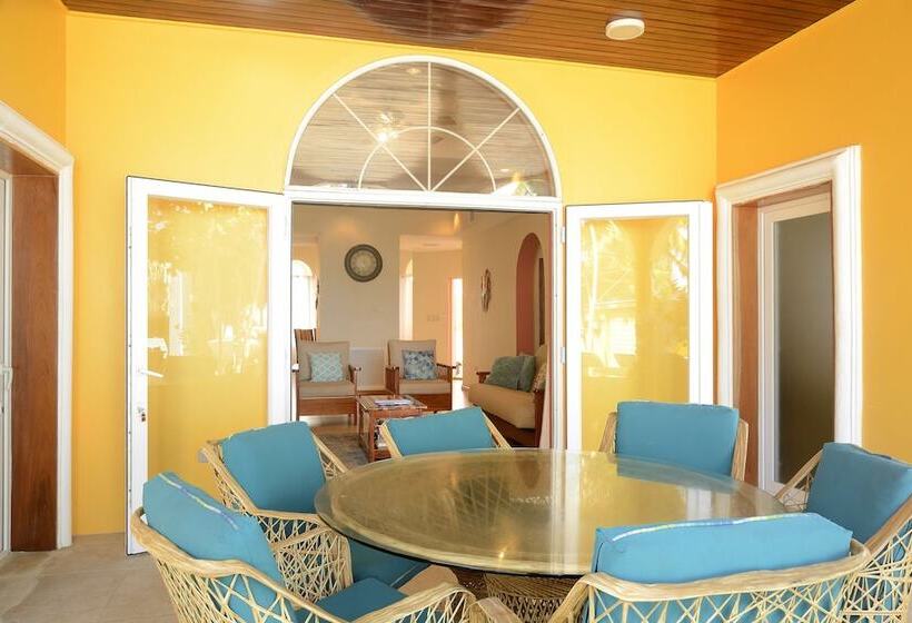 Blue Parrot Beach House